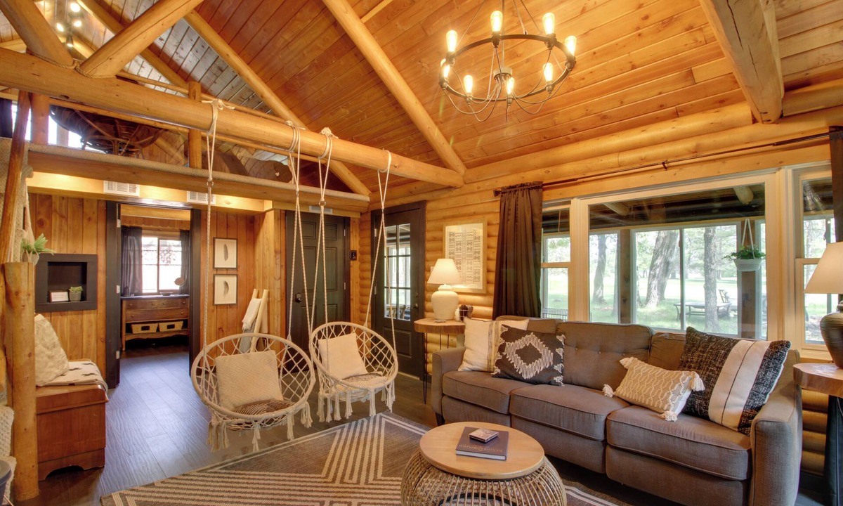 Breezy Point Cottage | 1 Mi to Beach & Lake: Breezy Point Cabin w/Yard!