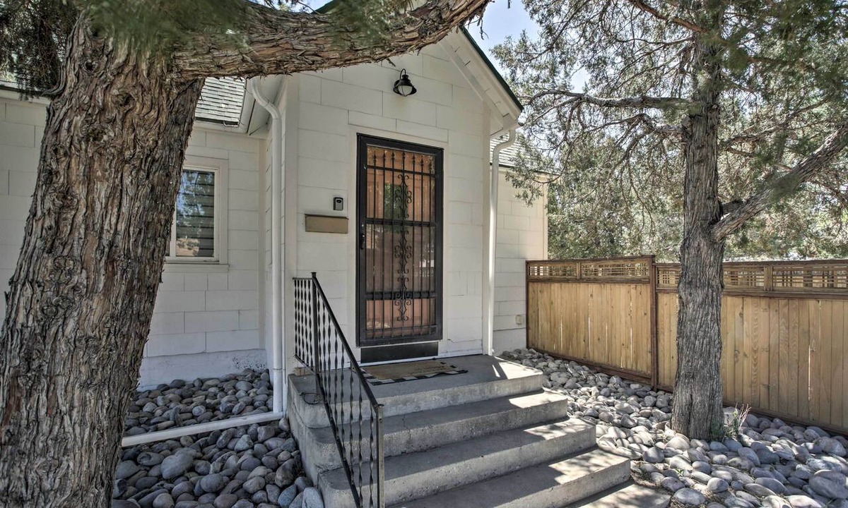 Thermopolis Cottage | 1 Mi to Hot Springs! Central Thermopolis Home