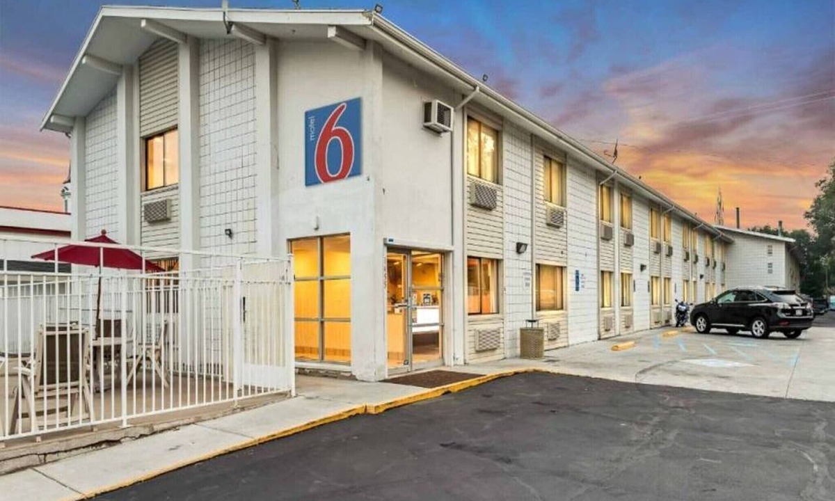 Ogden Apartment | 1 Queen Bed | Hearing Accessible Micfridge