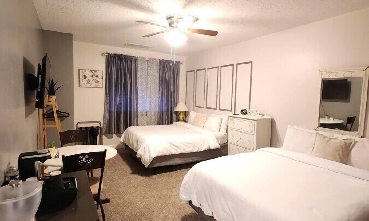 Bartlesville Apartment | 117 Retro Renewed 117 - Hotel Phillips