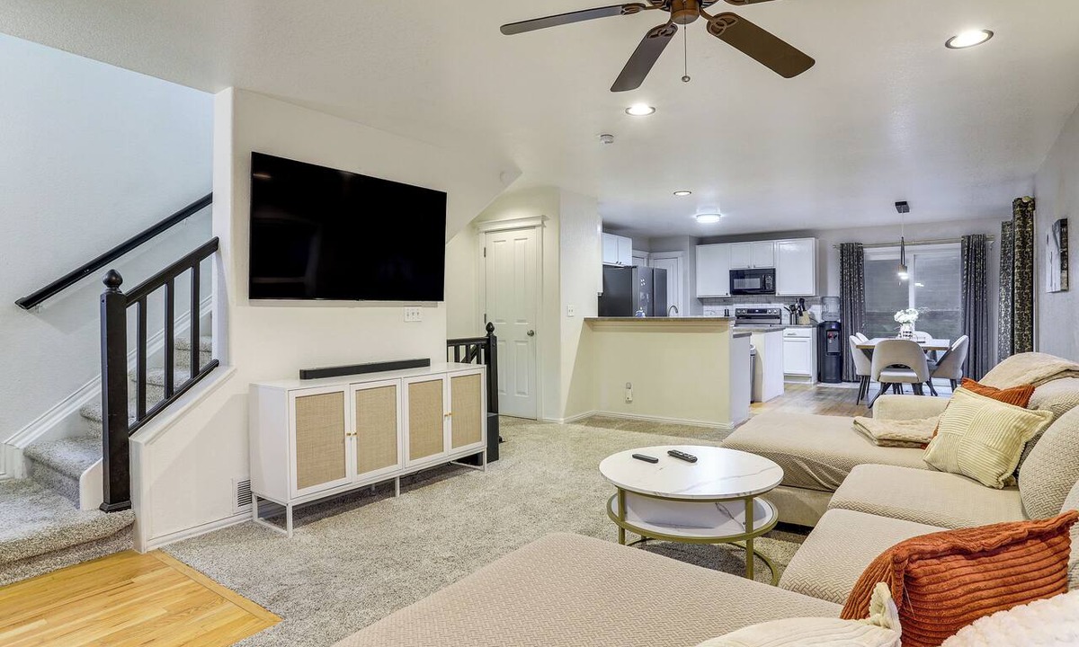 Belle Creek House | 14 Mi to Dtwn Denver! Remodeled Family Retreat