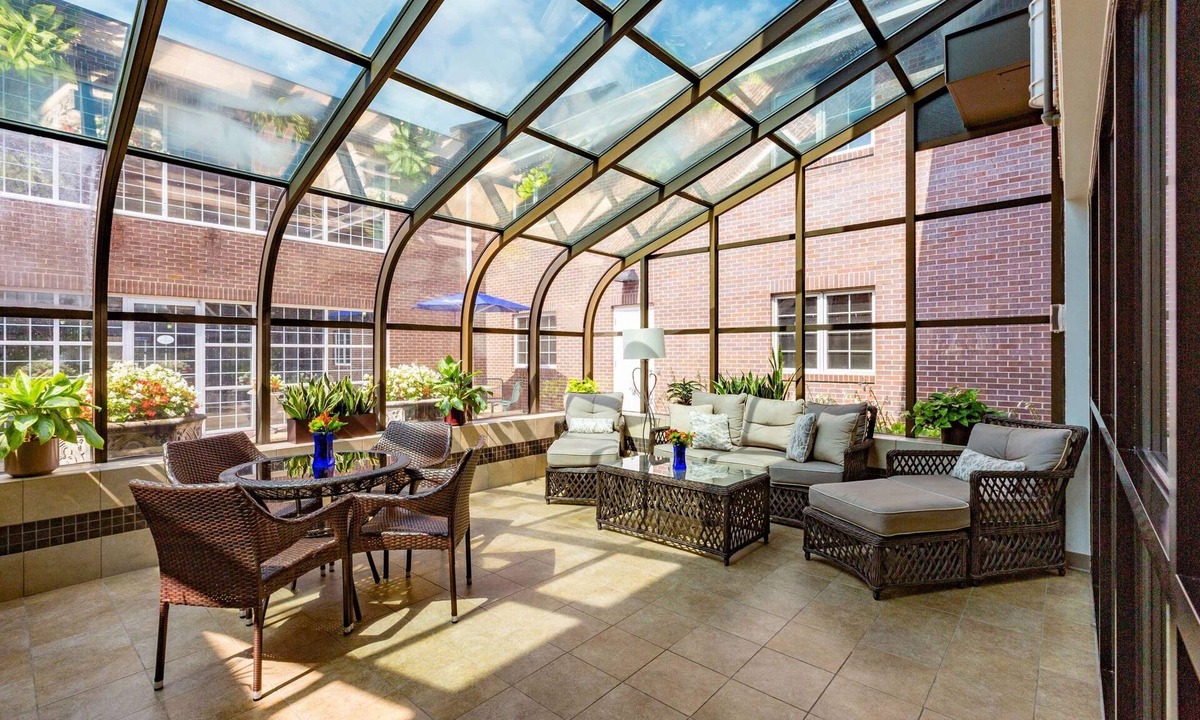 Des Moines Apartment | 2 Connecting Suites at a Hotel