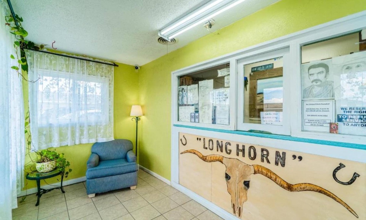 Boise City Apartment | 2 Queen Bed | Smoking