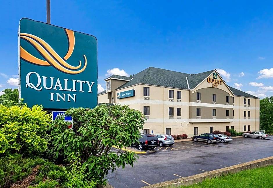 Kansas City Hotel | 2-Star Hotel ∙ Quality Inn I-70 Near Kansas Speedway