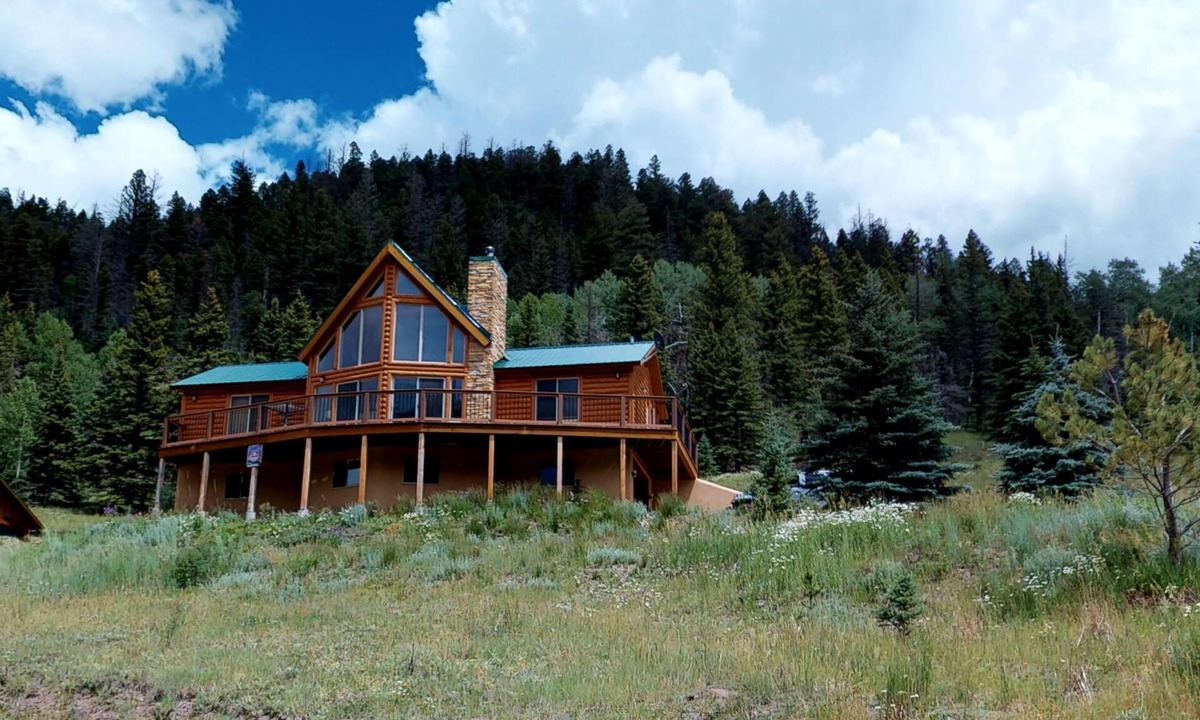 Red River Cabin | 29 Valley of the Pines with Hot Tub in the Upper Valley