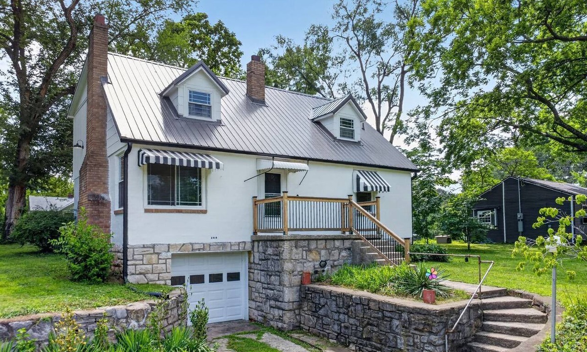Waldron House | 3-bedroom, 2 full baths home, newly renovated, centrally located