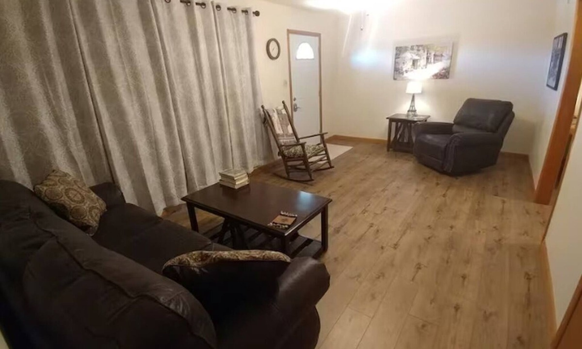 Waynoka House | 3-bedroom house in delightful Waynoka with cool AC breeze