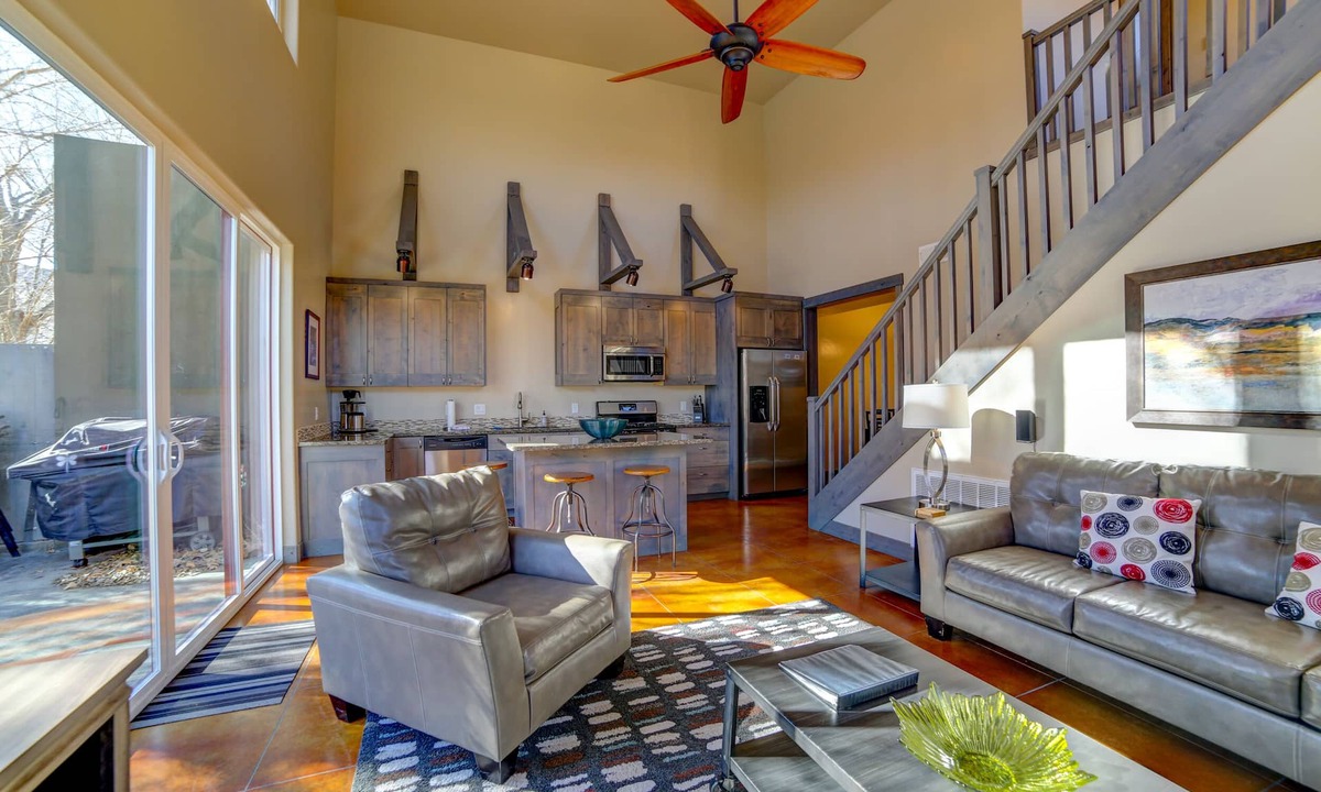 Moab House | 3B/2B Modern Downtown Moab Townhouse - Great Location