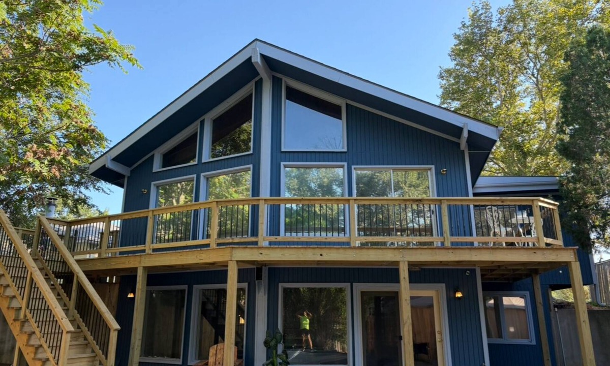 Salina House | 3br/3bth Colorado home next to Indian Rock, Smoky River fishing, walking trails