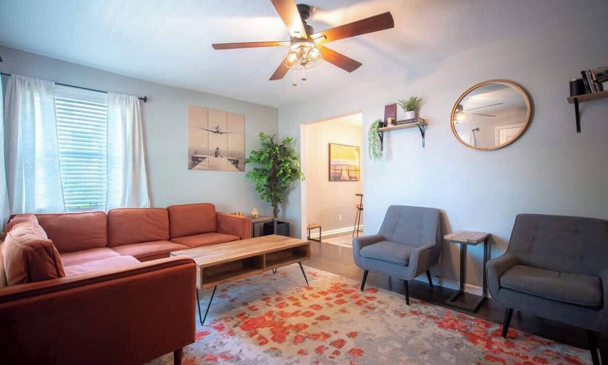 Rosedale House | 3BR Home modern and queen beds