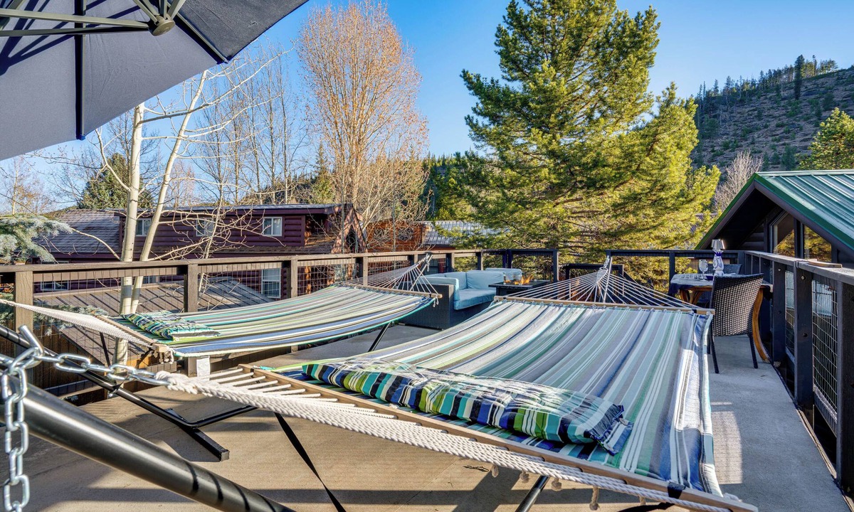 Breckenridge Cabin | 4 Mi to Slopes! Breck Mtn Base w/Hot Tub Access