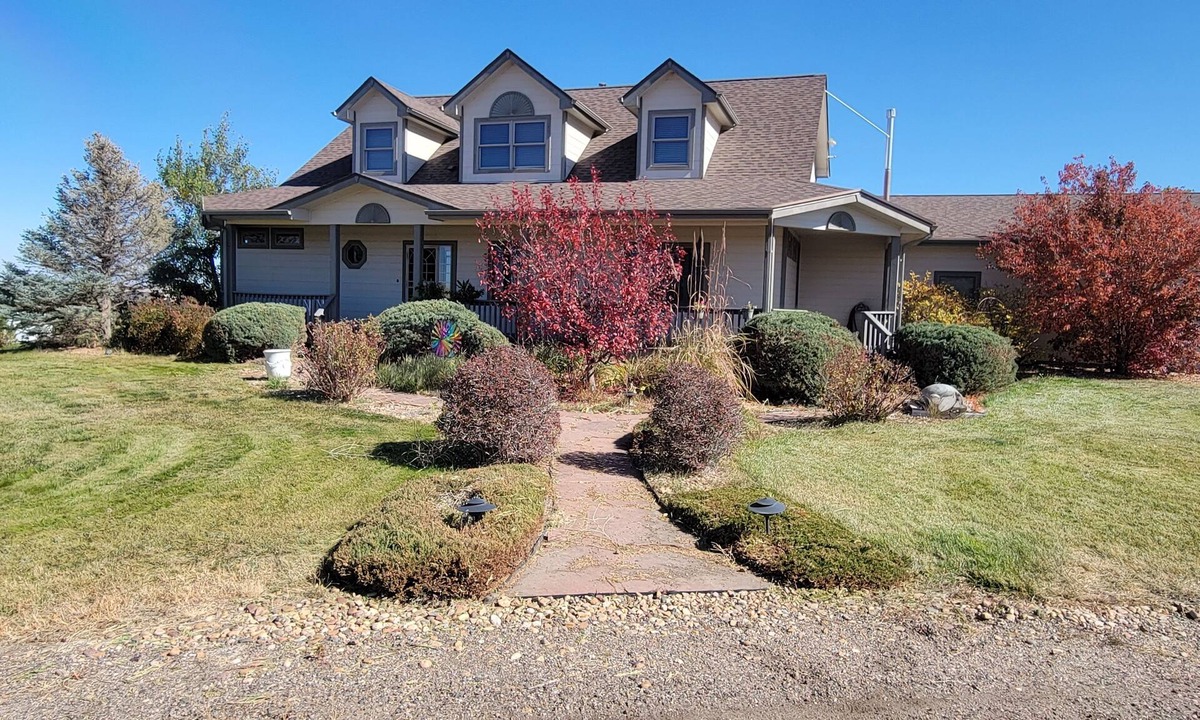 Arapahoe Other | 5-bedroom farmhouse in lovely Bennett with WiFi, AC, fitness area. Close to DIA