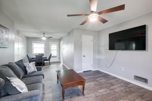 Wichita House | 5 Mi to Zoo: Family Retreat in Wichita!