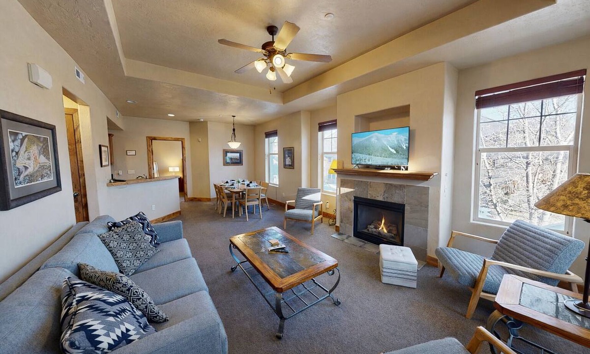 Kimball Junction Condo | 5949C Foxpoint walk to shopping dining prime spot