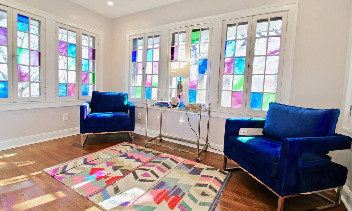 Kansas City House | 6bdm House - Plaza Loose Park UMKC Whole Foods — FREE KC Streetcar!