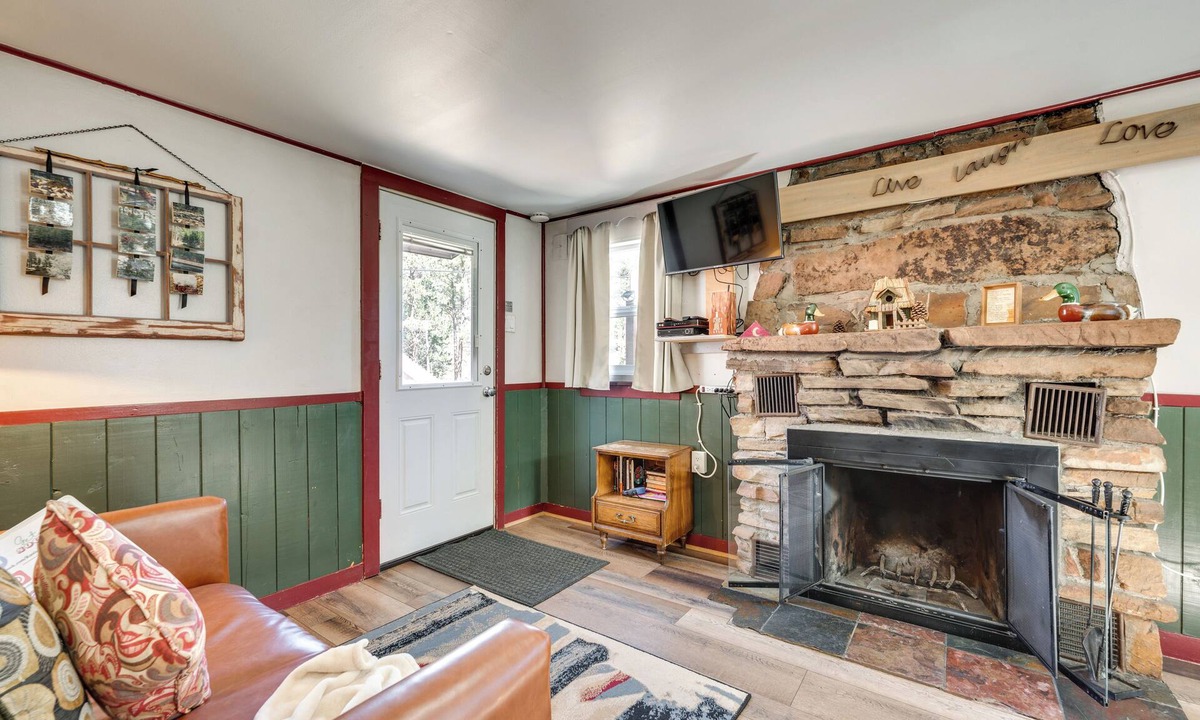 Drake Cabin | 8 Mi to Rocky Mountain Nat’l Park: Serene Escape