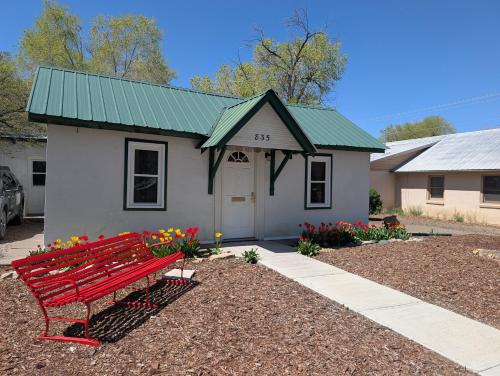Montrose House | AG House, Recreaters,Work Remote, Surgery, Healing ADA, Pets, Parking