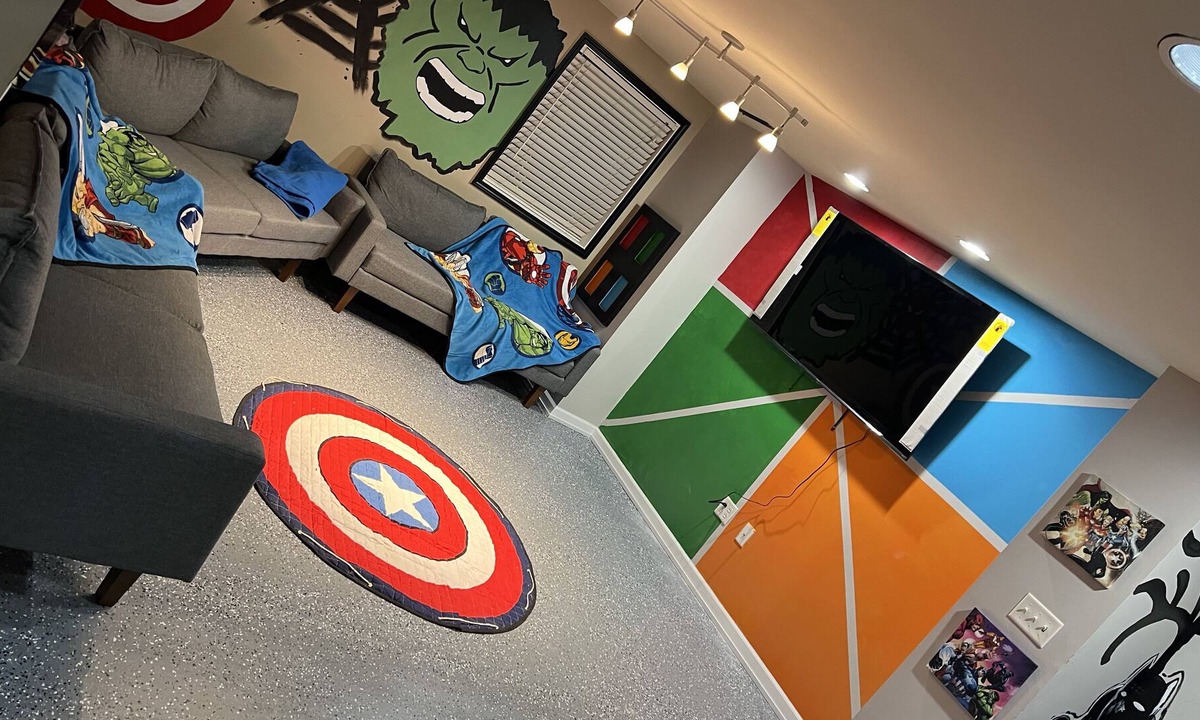 Plainfield House | AirbnBAbE by AMCS family friendly getaway with seasonal Private Pool