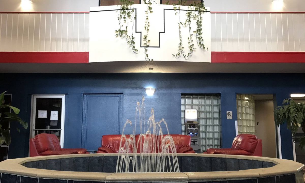 Kansas City Hotel | American Motel Kansas City, Kansas