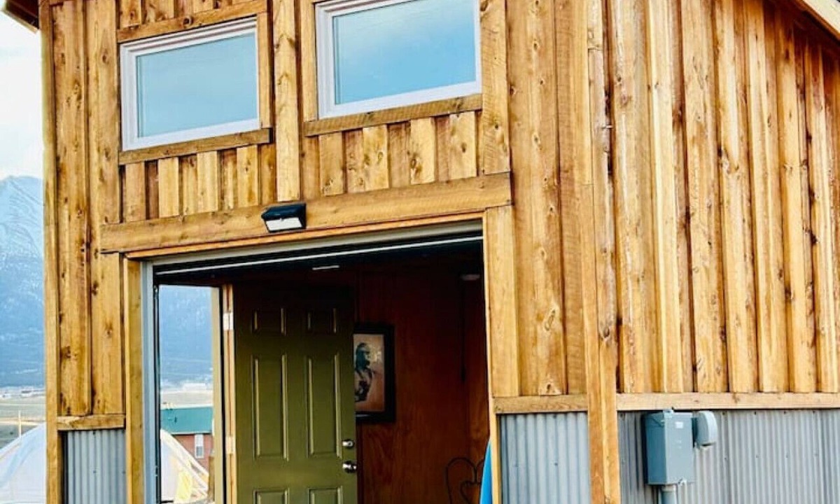 Buena Vista Cabin | Arkansas River Cabin + Breakfast