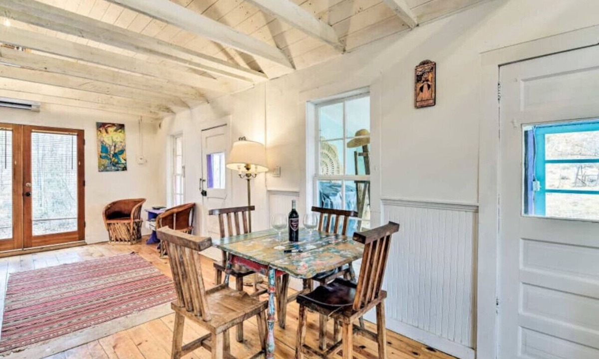 San Cristobal Cabin | ARTIST'S RETREAT
