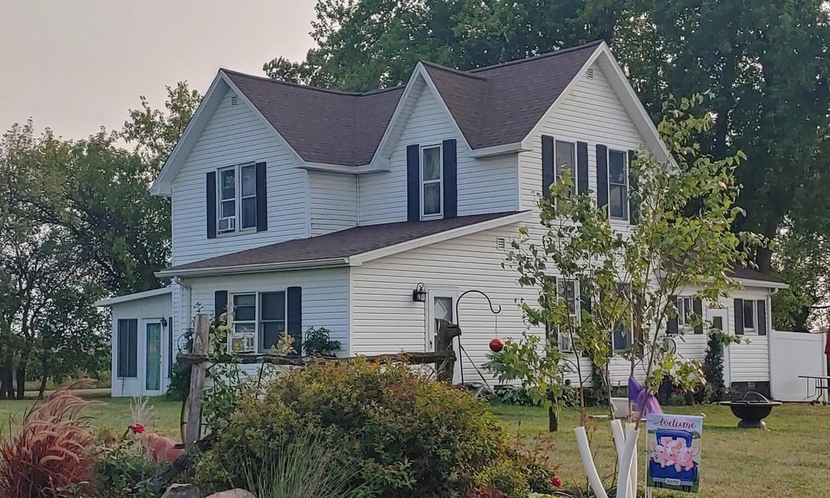 Northwood House | Authentic early 1900's farmhouse! Cozy, Quirky, full of charm and history!