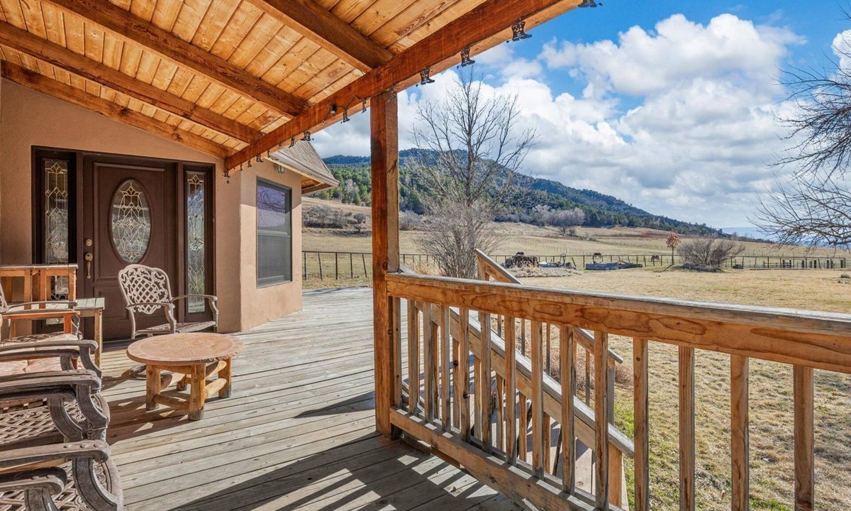 Collbran House | B4 Ranch Cabin - Ranch Experience near Grand Mesa
