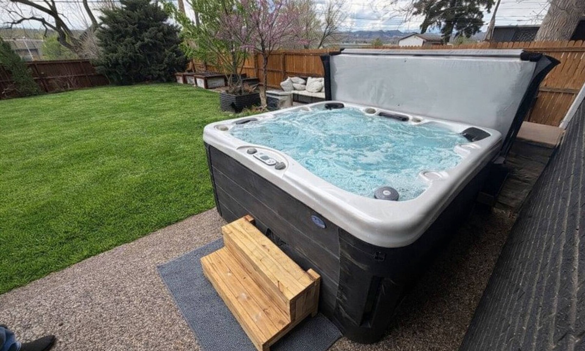 Arvada Plaza Area House | Backyard Escape + Hot Tub - Minutes to Red Rocks & Denver-Large Basement Hangout