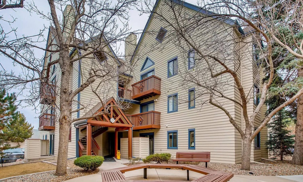Greenwood Village Apartment | BC71276 Awesome Studio