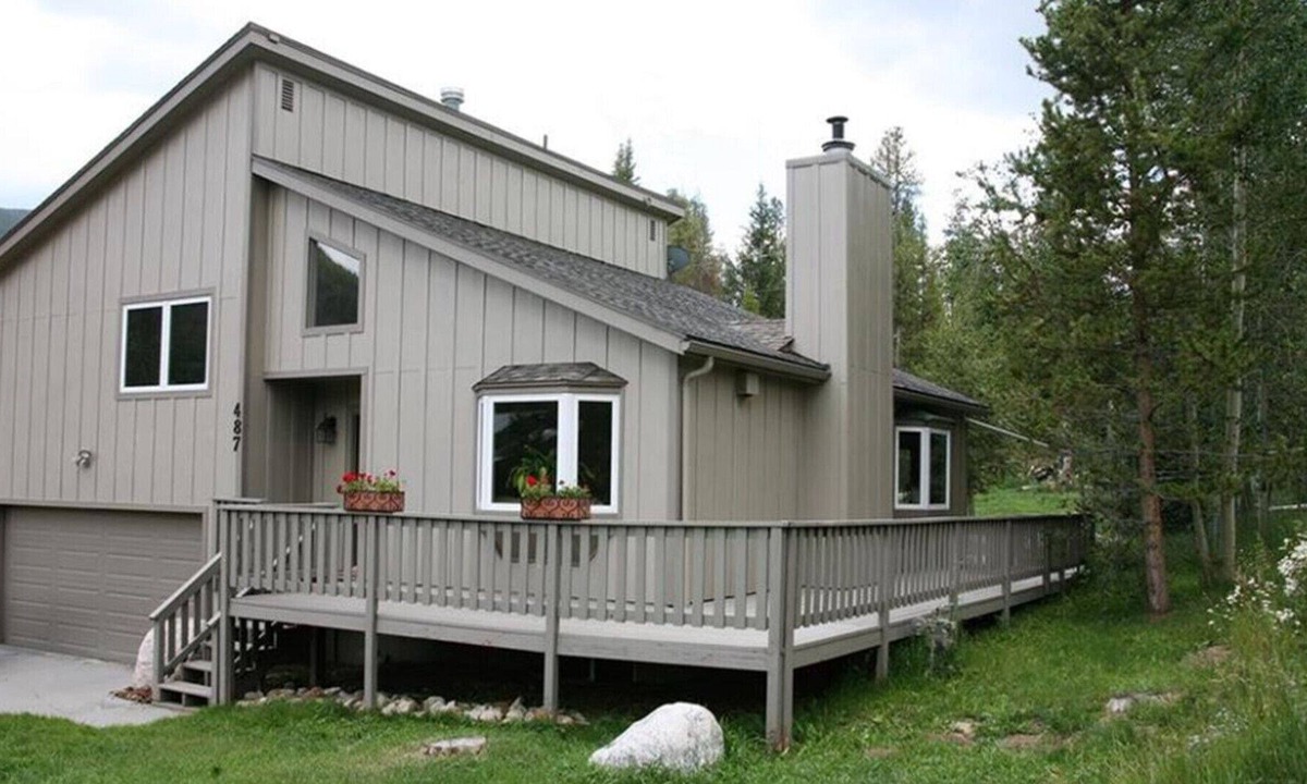 Summit Cove House | Beautiful Remodel retreat in forest, minutes to Keystone and Breckenridge