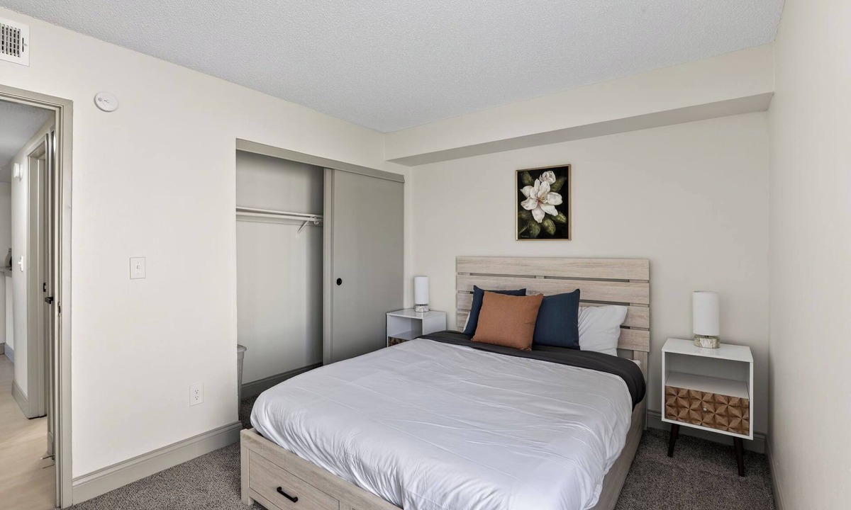 Lenexa Apartment | Bright 2BR apartment near Kansas City