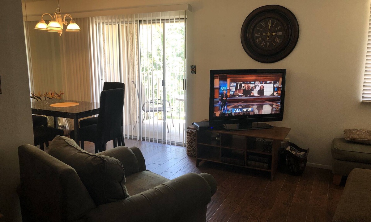 Camelback East Condo | Bright and Peaceful condo 2 bedrooms 2 bath comfortable clean Great location!