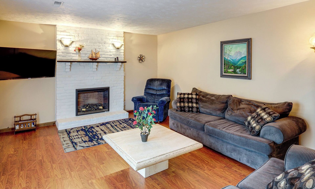 Millard House | Bring the Family! Suburban Home w/Yard in Omaha