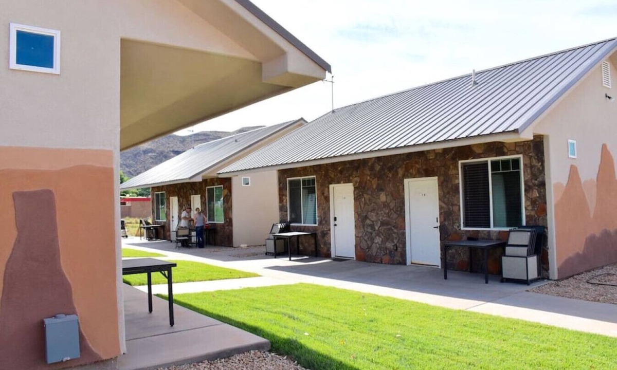 La Verkin Cabin | Bunkhouse 1B Sleeps 4