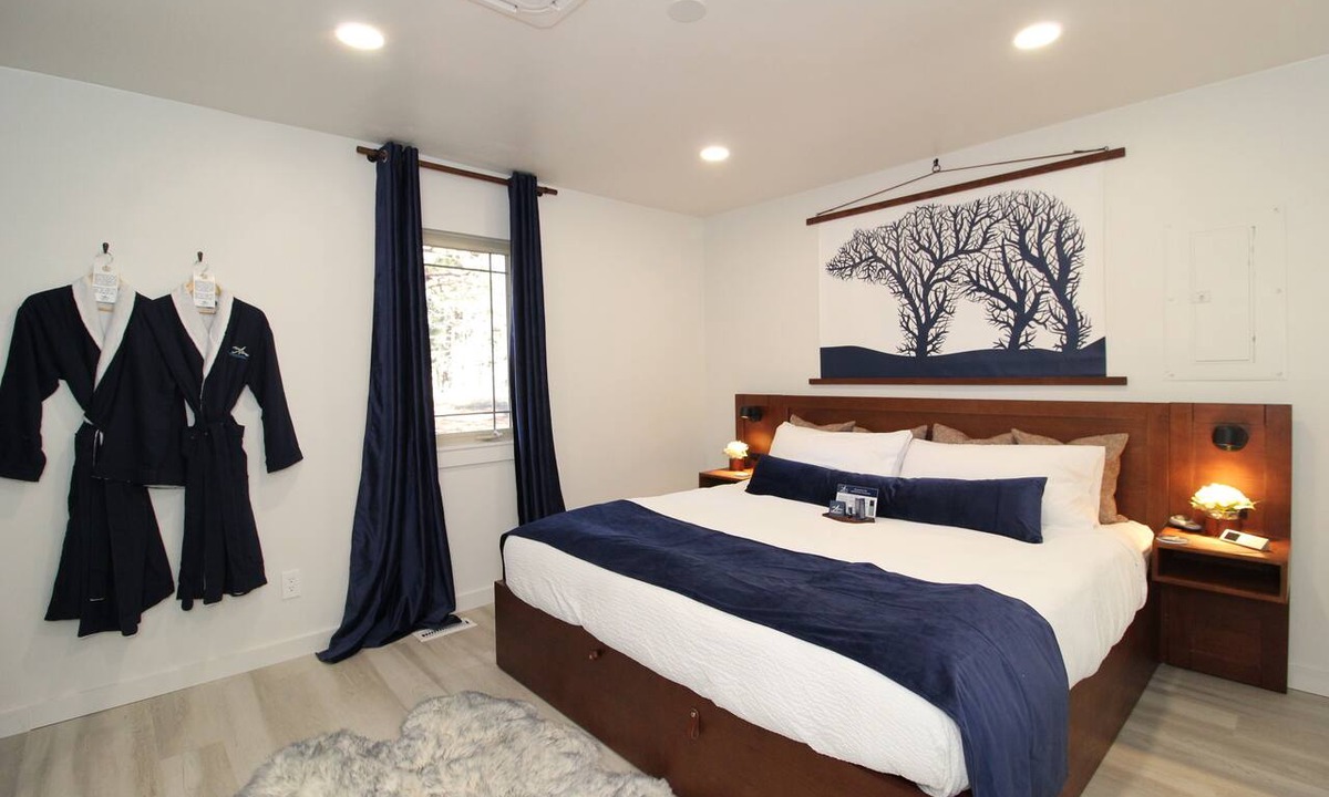 Angel Fire Cabin | Cabin in the Woods, Cold A/C, King Bed, FIre Pit