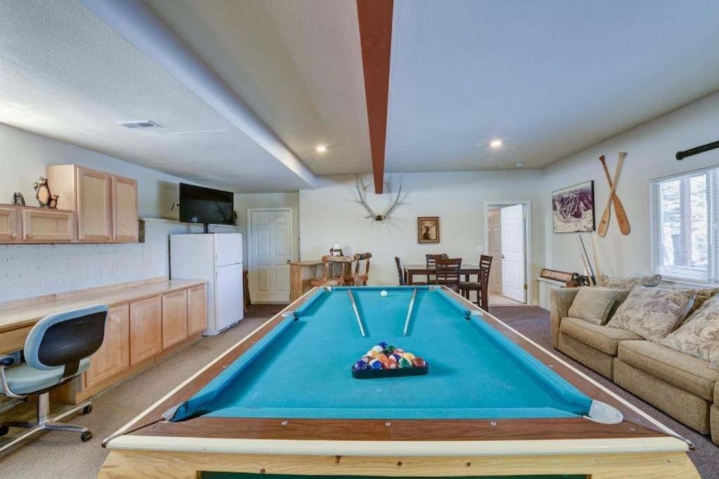 Indian Mountain House | Cabin on 13 acres w Pool Table & Jacuzzi Tub