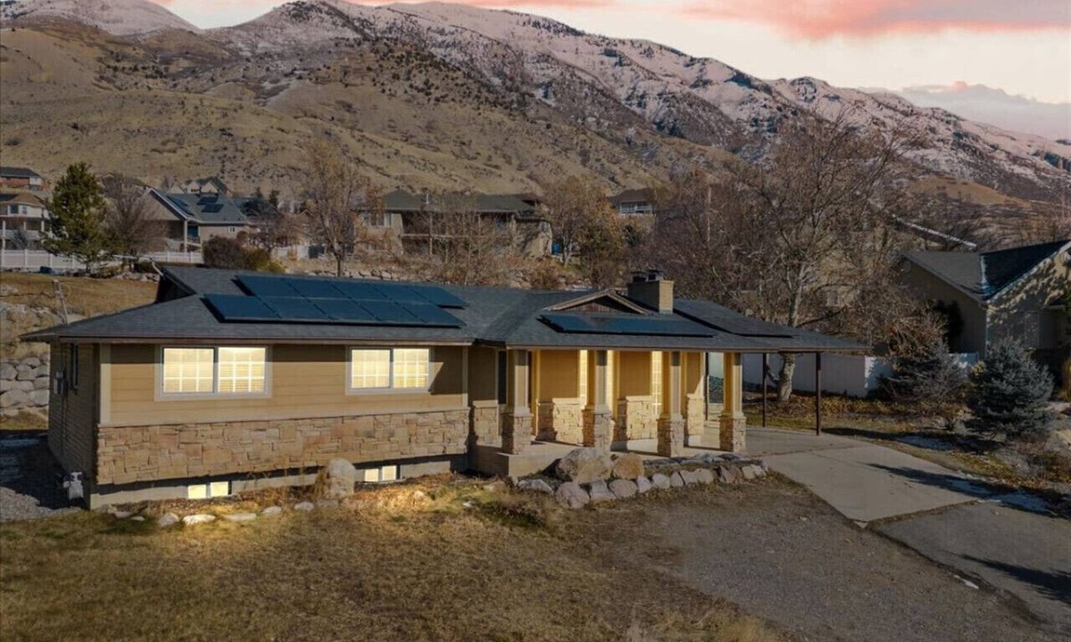 Cedar Hills House | Canyon Ridge Getaway | Arcade| View | Free Massage*