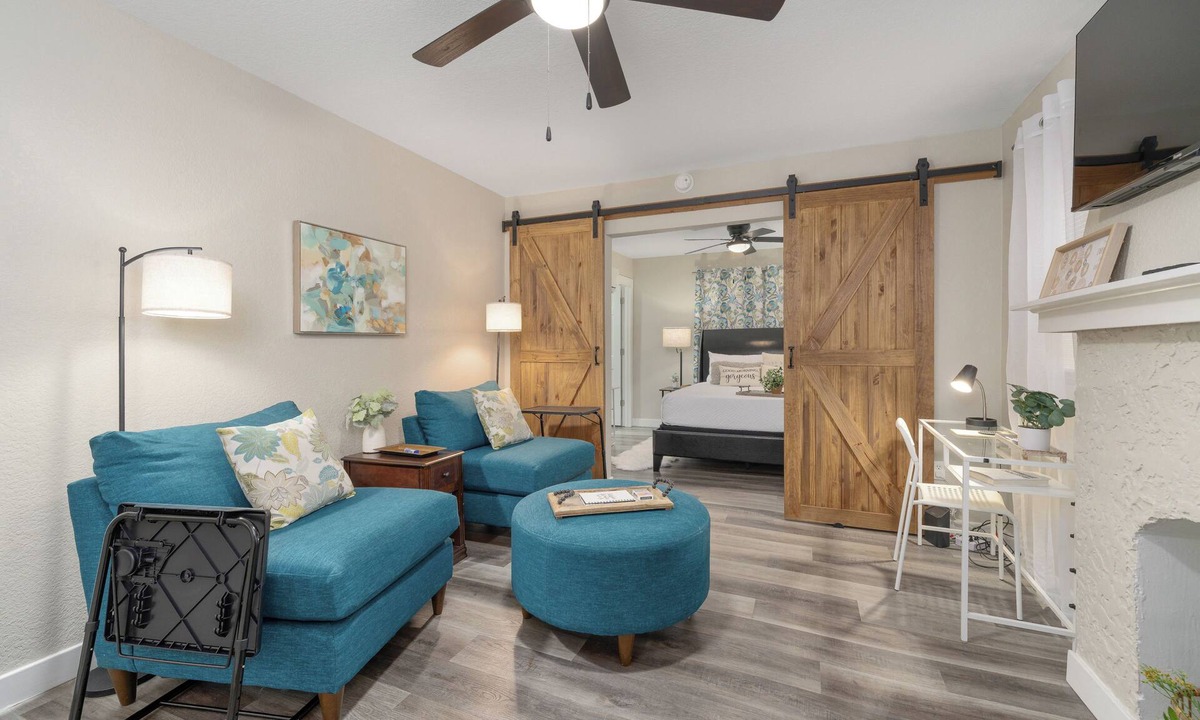 Wichita Apartment | Centrally Located Near Downtown W/In Unit W&D!