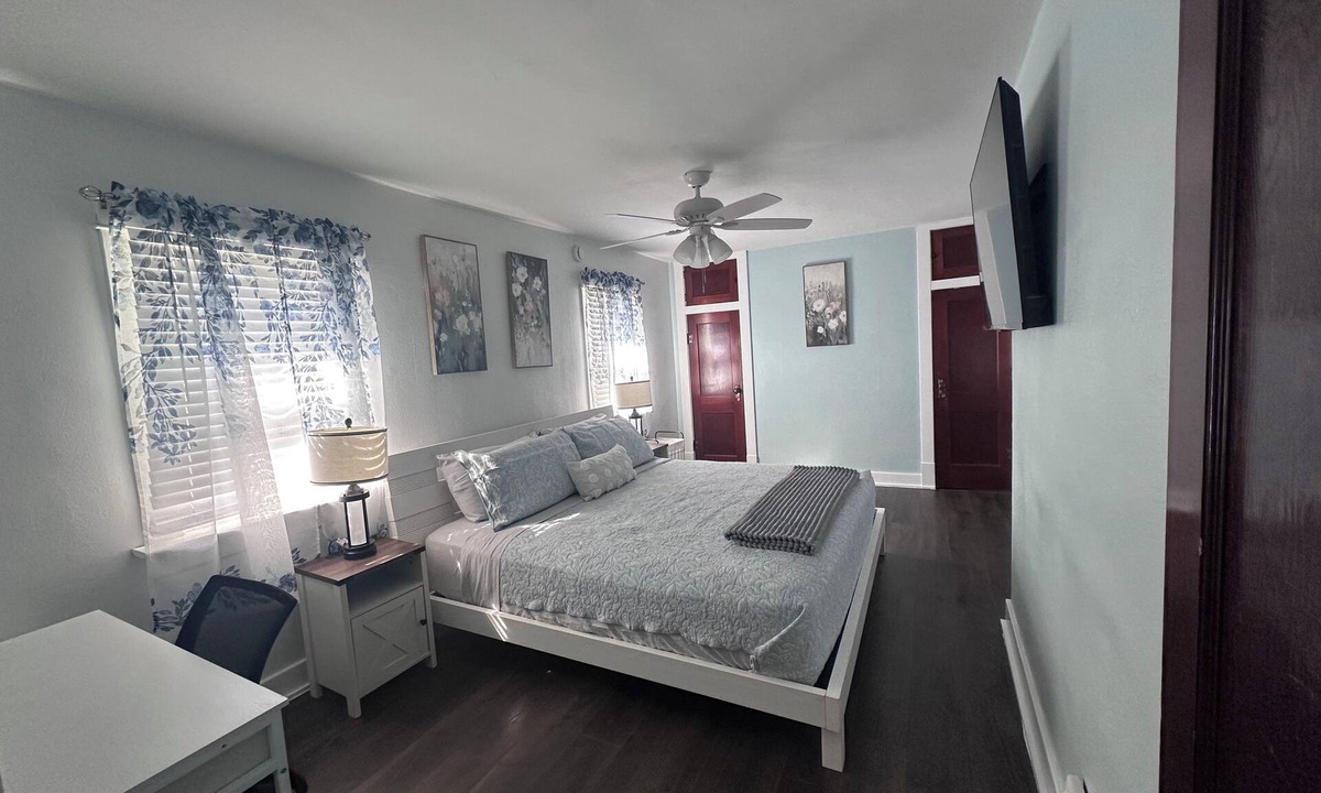 Lewellen House | Charming 2-bedroom house in beautiful Lewellen. Minutes away from Lake Mac!