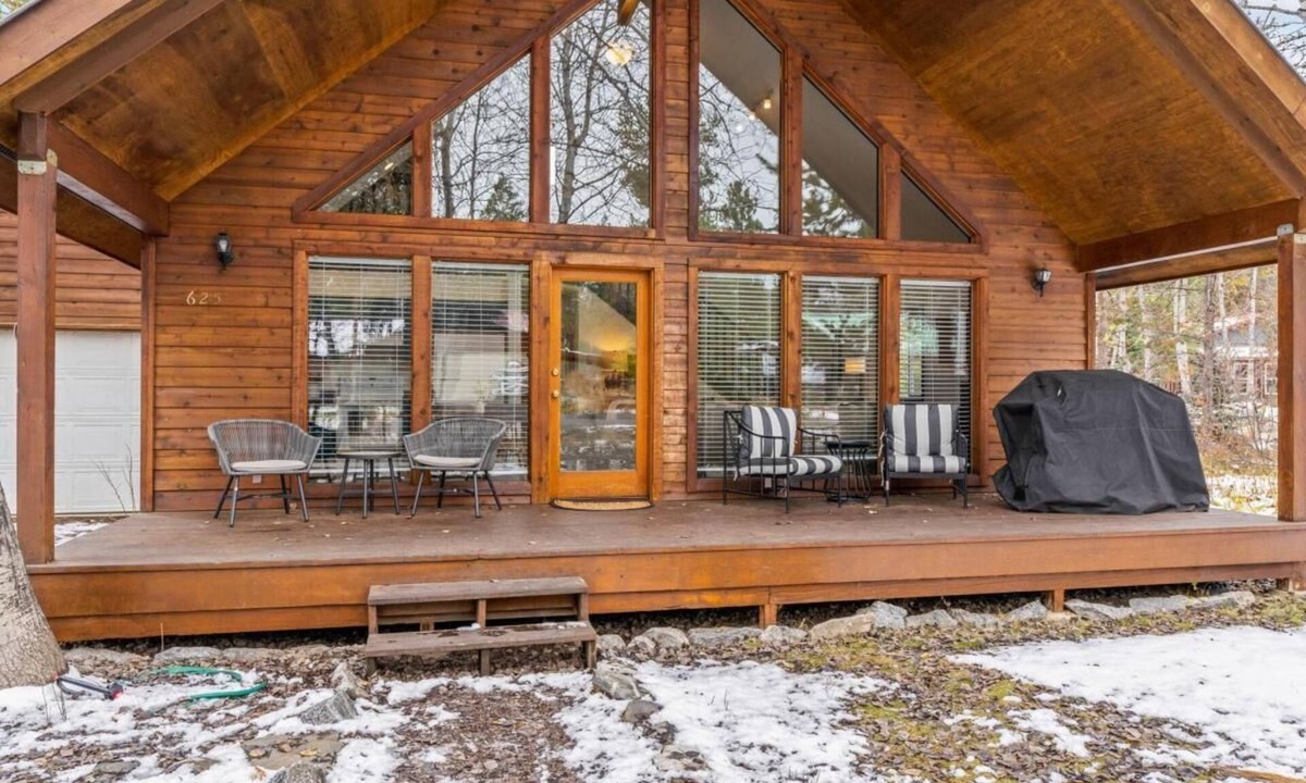 McCall Cabin | Charming A-Frame Cabin: Lake & Downtown McCall