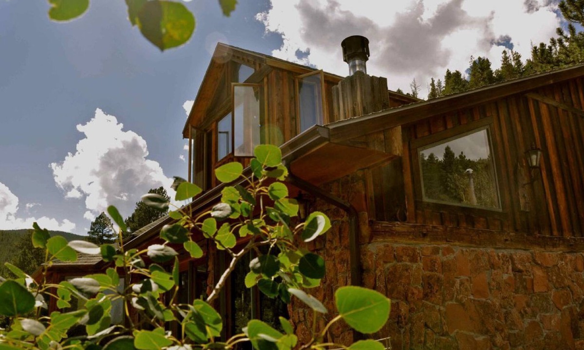 Nederland Cabin | Charming Cabin with Mountain Views near Indian Peaks Wilderness in Nederland, Colorado