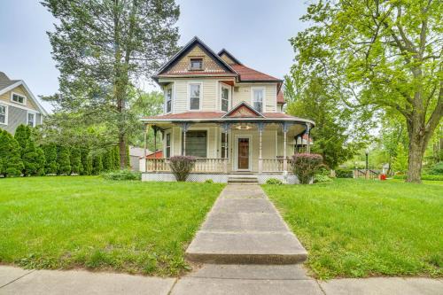 Champaign House | Charming Champaign Victorian w/Deck!