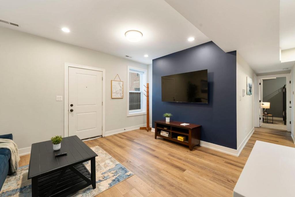 Heart of Chicago Apartment | Charming Chicago Apt
