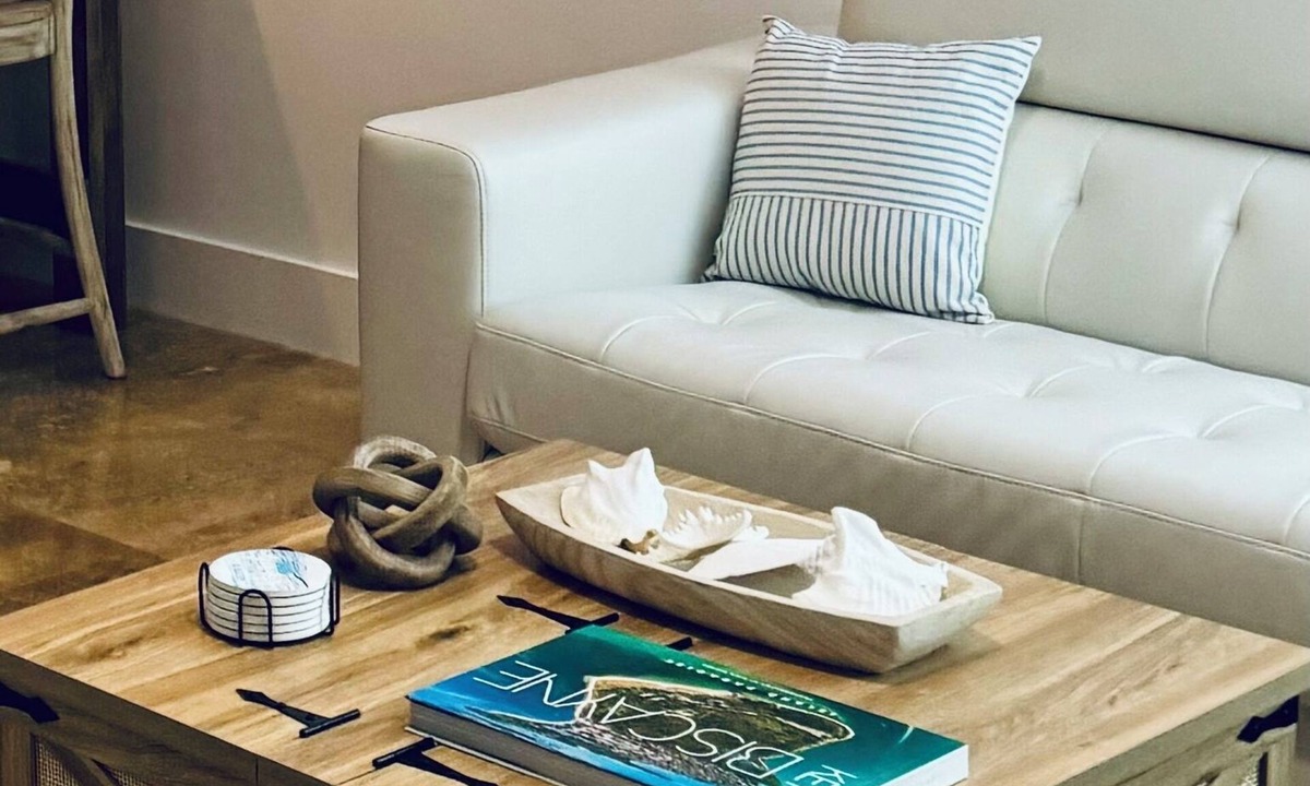 Key Biscayne Apartment | Charming Cozy Apt - Walk to Beach - Pool - Key Biscayne