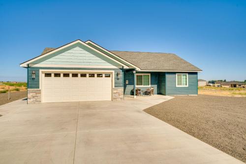 Moses Lake House | Charming Home ~ Half-Mi to Potholes State Park