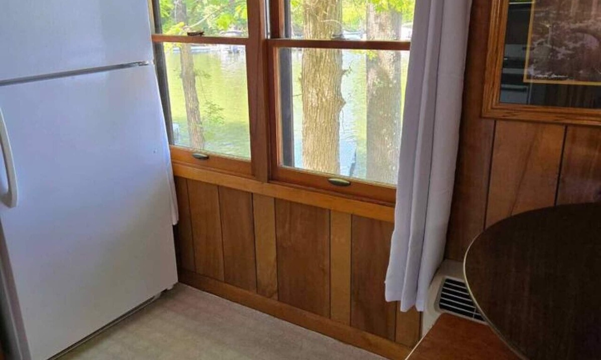 Chetek Cabin | Charming Lakefront Cabin