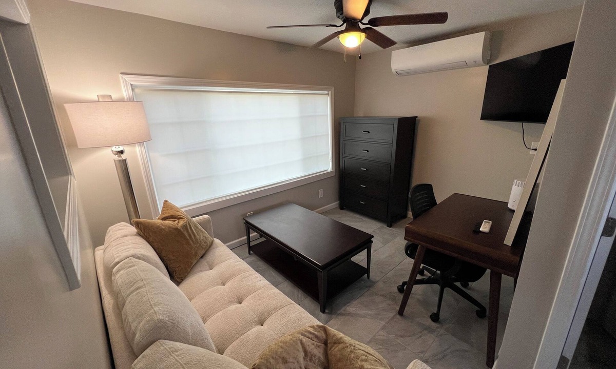 Mattydale House | Charming Tiny House minutes from Syracuse!
