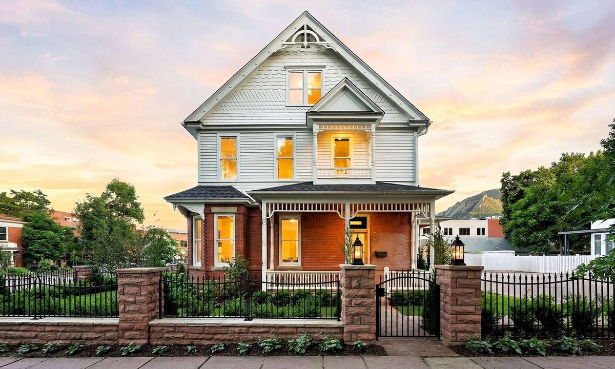 Downtown Condo | Chic Retreat on Spruce Street - Boulder!