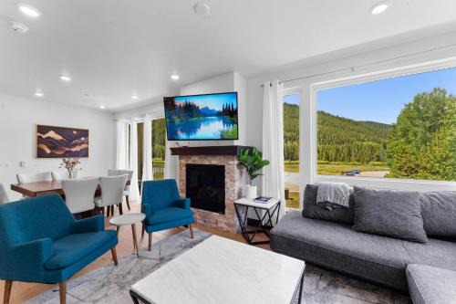 Lakeside Village Apartment | Clearwater Lofts #105 Building 1 : 200