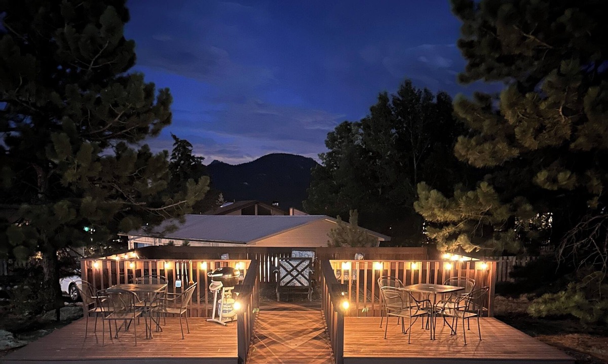 Estes Park Hotel | Columbine Inn